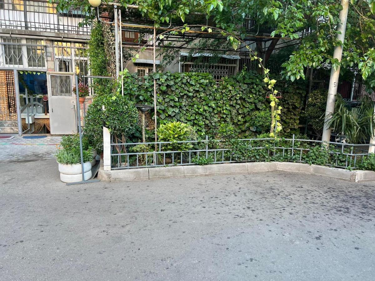 3 Room Flat In Tbilisi ภายนอก รูปภาพ