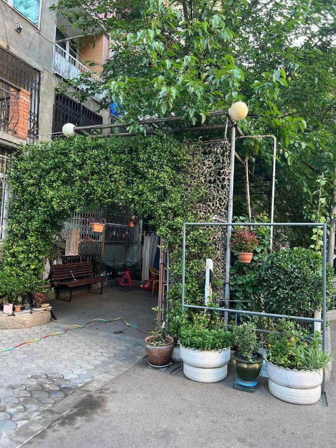 3 Room Flat In Tbilisi ภายนอก รูปภาพ
